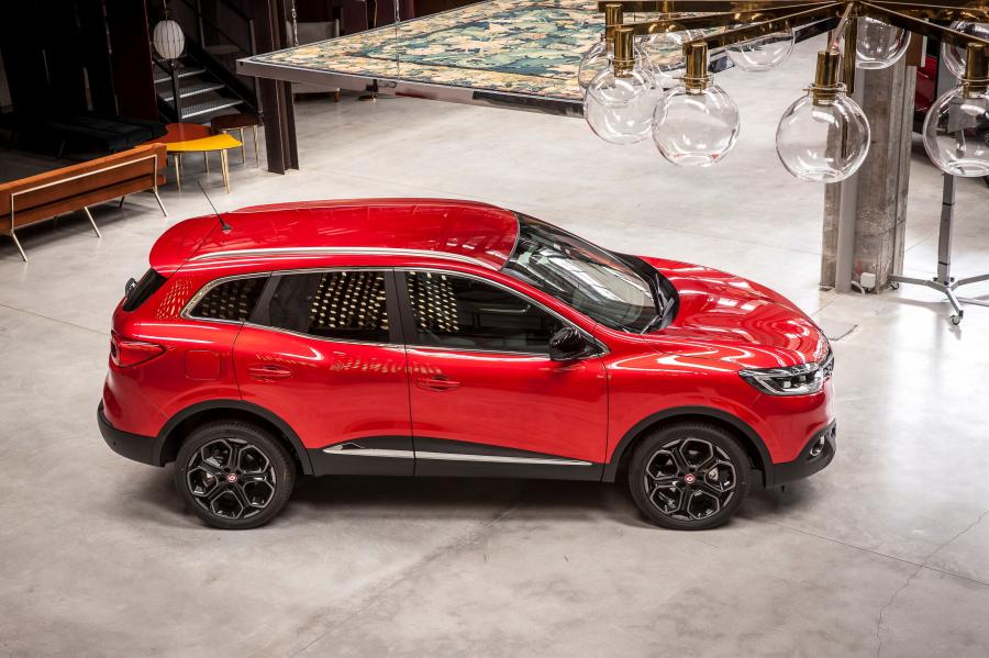  Renault Kadjar Hypnotic 2016 года  (фото 15 из 22)